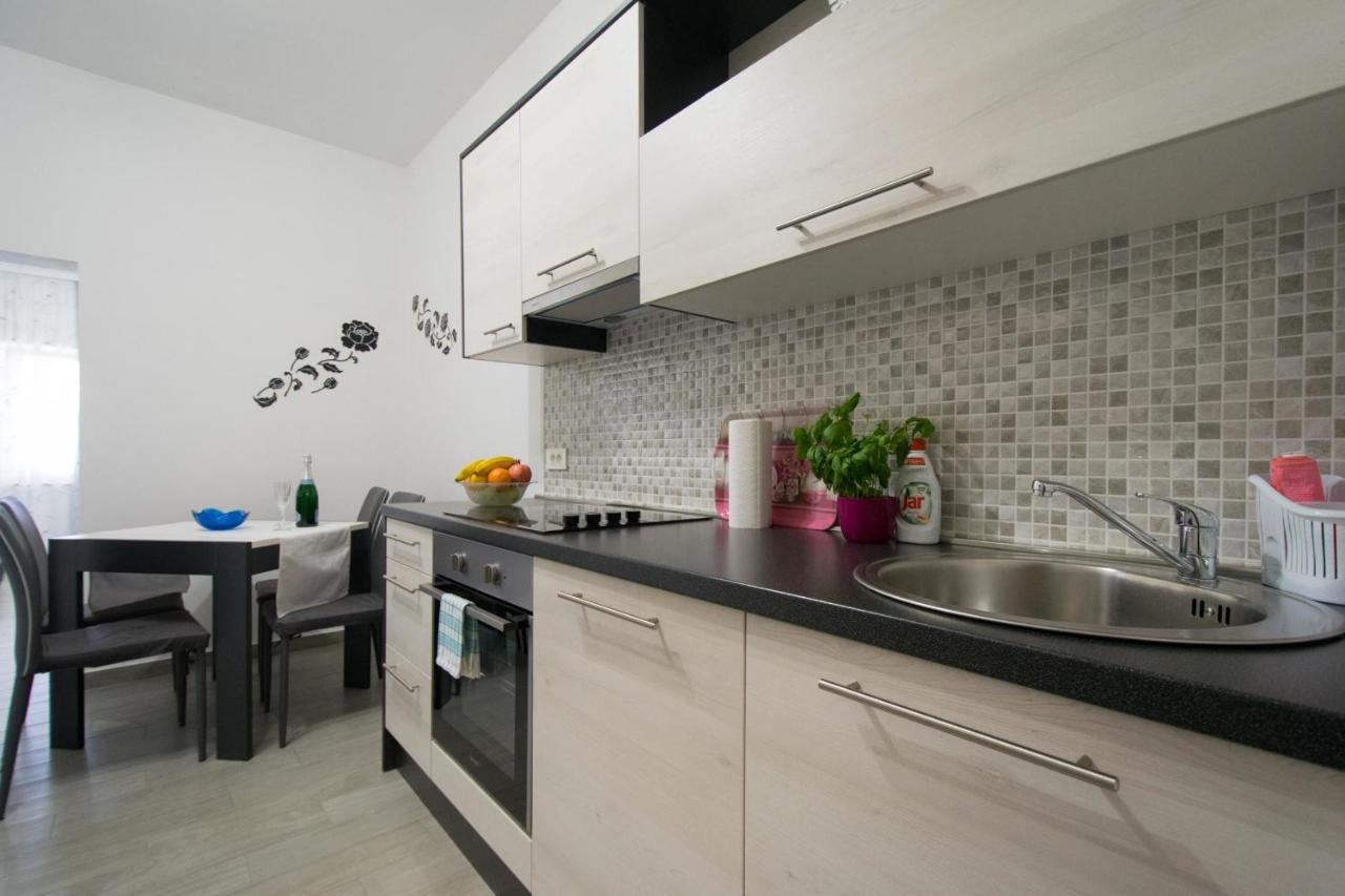 Apartments Mladenka Malinska Exteriér fotografie